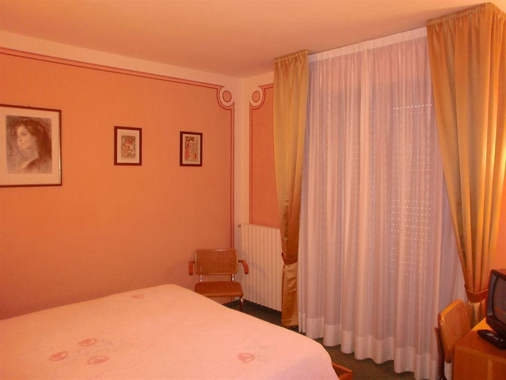 Hotel La Pergola Barga Eksteriør bilde
