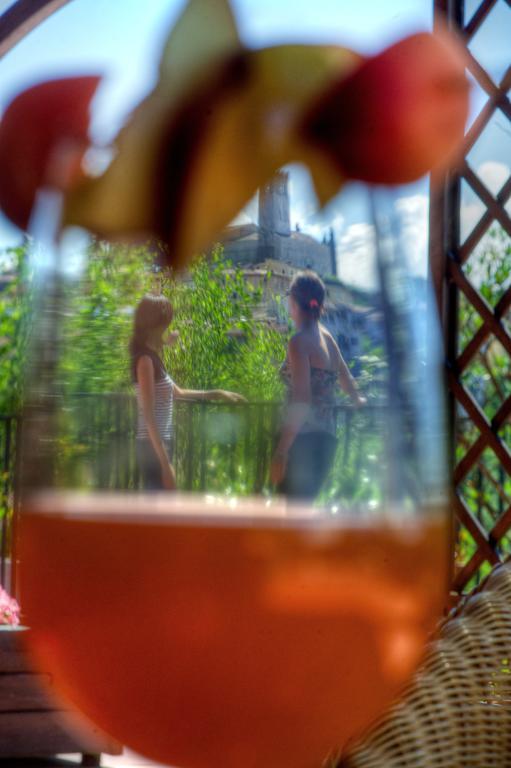 Hotel La Pergola Barga Eksteriør bilde
