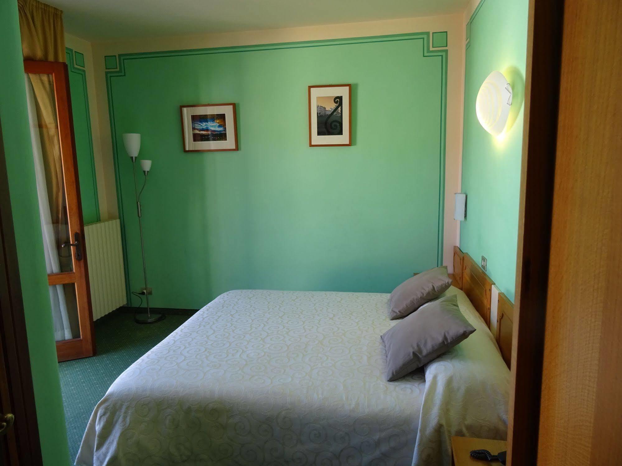 Hotel La Pergola Barga Eksteriør bilde