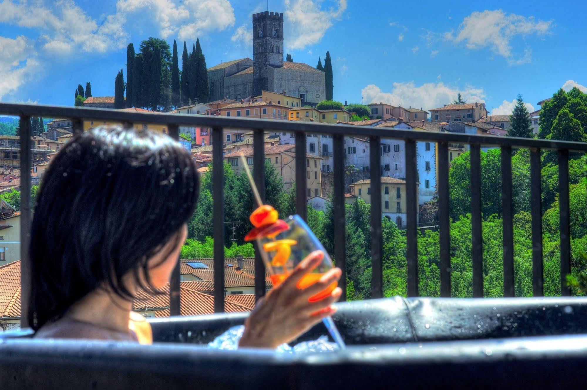 Hotel La Pergola Barga Eksteriør bilde
